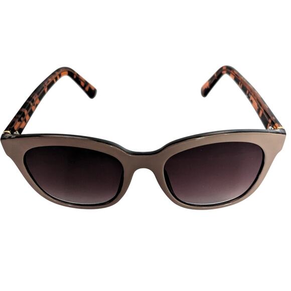 Nordstrom Accessories - Tortoiseshell Beige UV Protection Sunglasses Retro Chic Summer Shades